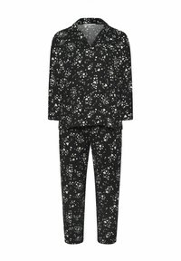Conjunto de pijama negro que incluye una camisa de botones con cuello y pantalones a juego. Ambos artículos tienen un patrón moteado en blanco.