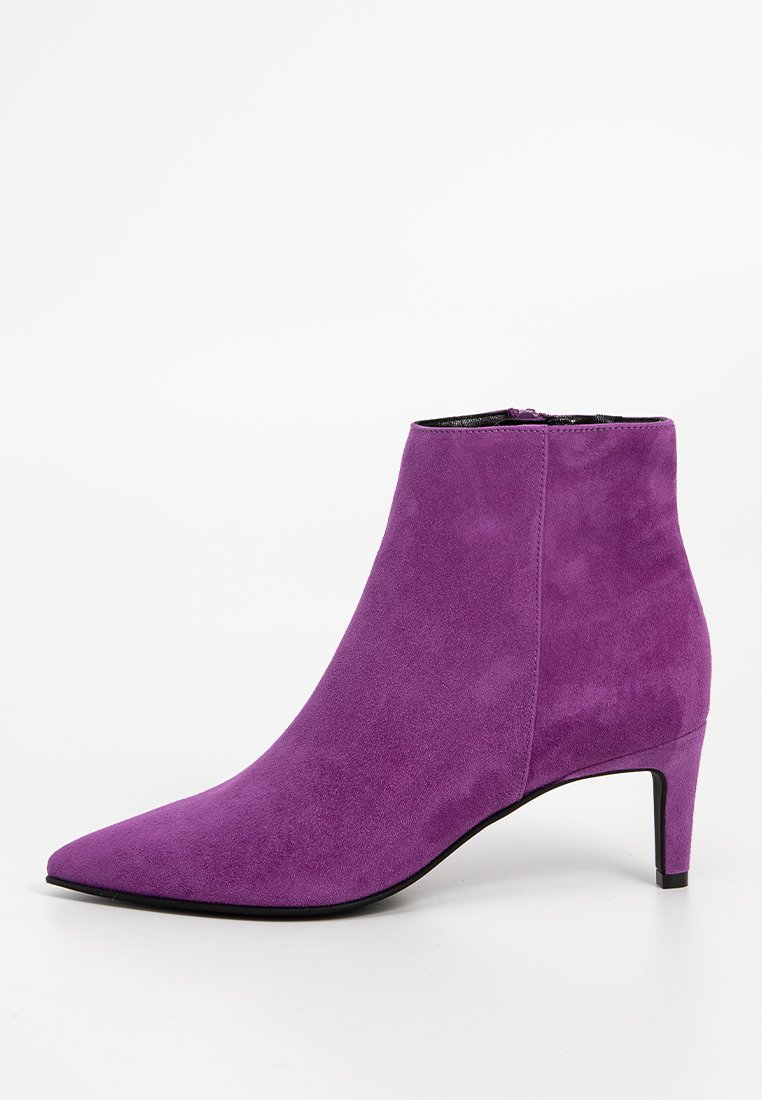 Kennel + Schmenger Enkelkaarsjes paars Kennel + Schmenger Enkelkaarsjes paars