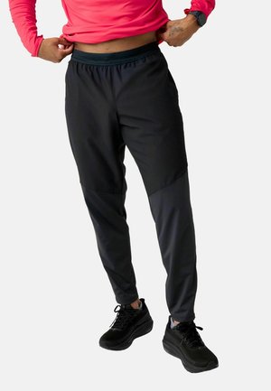 - Spodnie treningowe