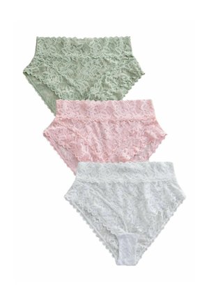 Spitzenhöschen in drei Farben: Grün, Pink und Weiß. Jede verfügt über einen gewellten Taillenbund und ein filigranes florales Spitzenmuster.
