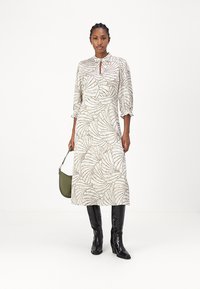 Bruuns Bazaar ACACIA CLARENAS DRESS - Nappali ruha - mosaic print