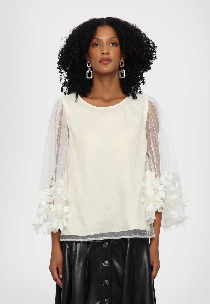 Ida Sjöstedt - CARISMA DOT BRIDAL EXCLUSIVE - Bluse - cream white, Forstørre