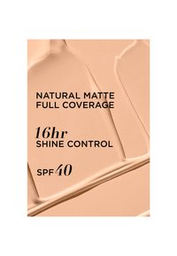 Campione di fondotinta beige con testo che evidenzia effetto opaco naturale a copertura totale, controllo della lucentezza per 16 ore e protezione SPF 40.