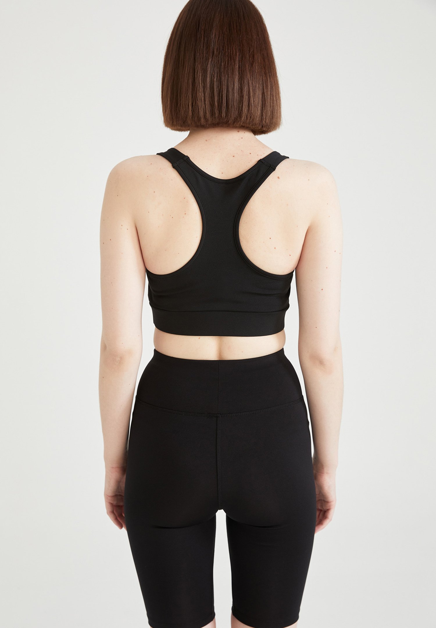 Damen Sport-BH mit mittlerer Stützkraft Damen Sport-BH mit mittlerer Stützkraft