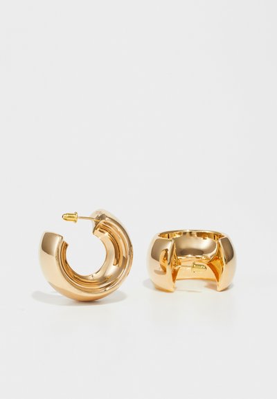 Uncommon Matters SCULPTURAL LARGE CREOLE - Σκουλαρίκια - gold-coloured