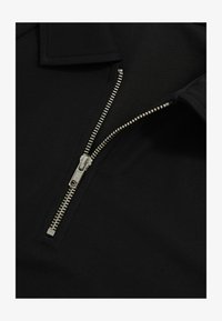 Unausgewählt, black