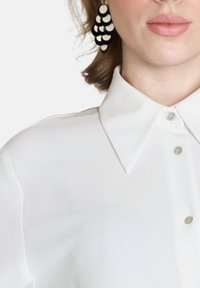 Jascha Stockholm Blúzka so zapínaním na gombíky - offwhite