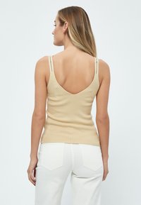 Desires DEGEISHA RIB SINGLET - Débardeur - oyster gray