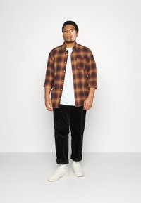 Only & Sons ONSLUCA LIFE TWILL CHECK - Camisa - kangaroo