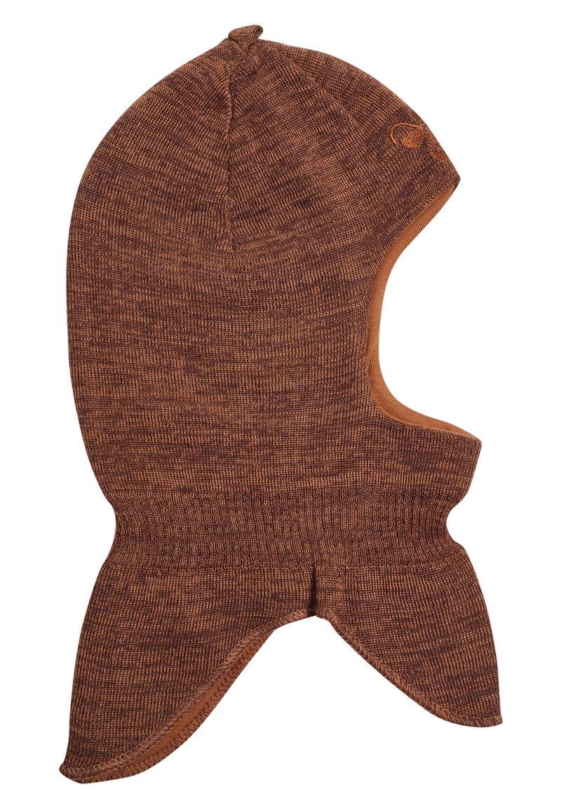 Pasamontañas marrón de punto con un diseño texturizado, que presenta un suave forro interno, una parte superior puntiaguda y bordes acampanados para mayor calidez.