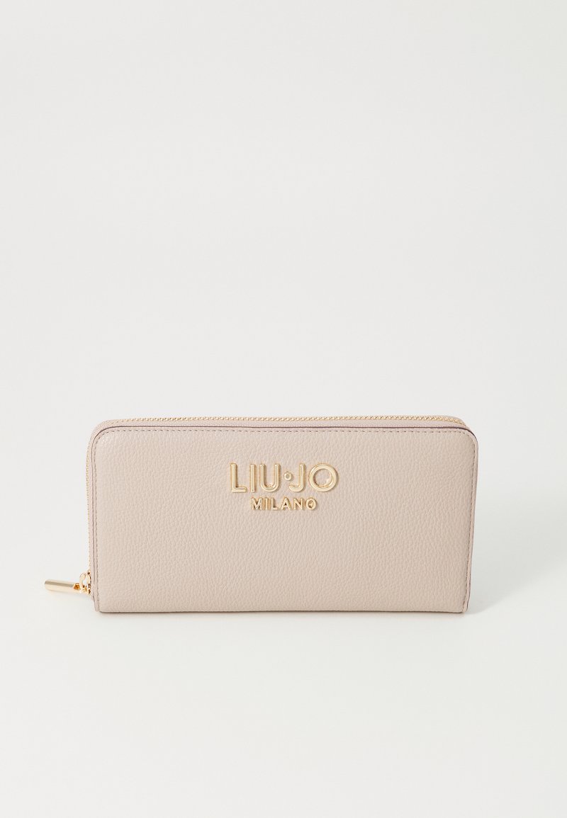 Rektangulær beige læderpung med tekstureret overflade, med guldfarvet "LIU•JO MILANO" logo og lynlåslukning.
