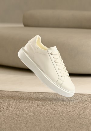 Marc O'Polo, MODEL CEDRIC - Αθλητικά παπούτσια - white