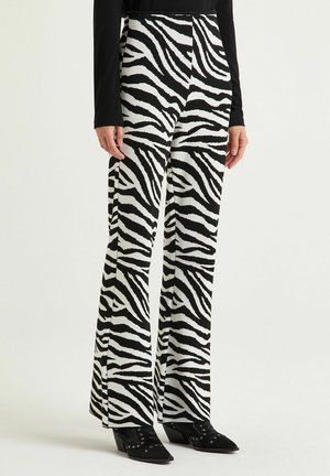 NEW - Pantaloni - natural