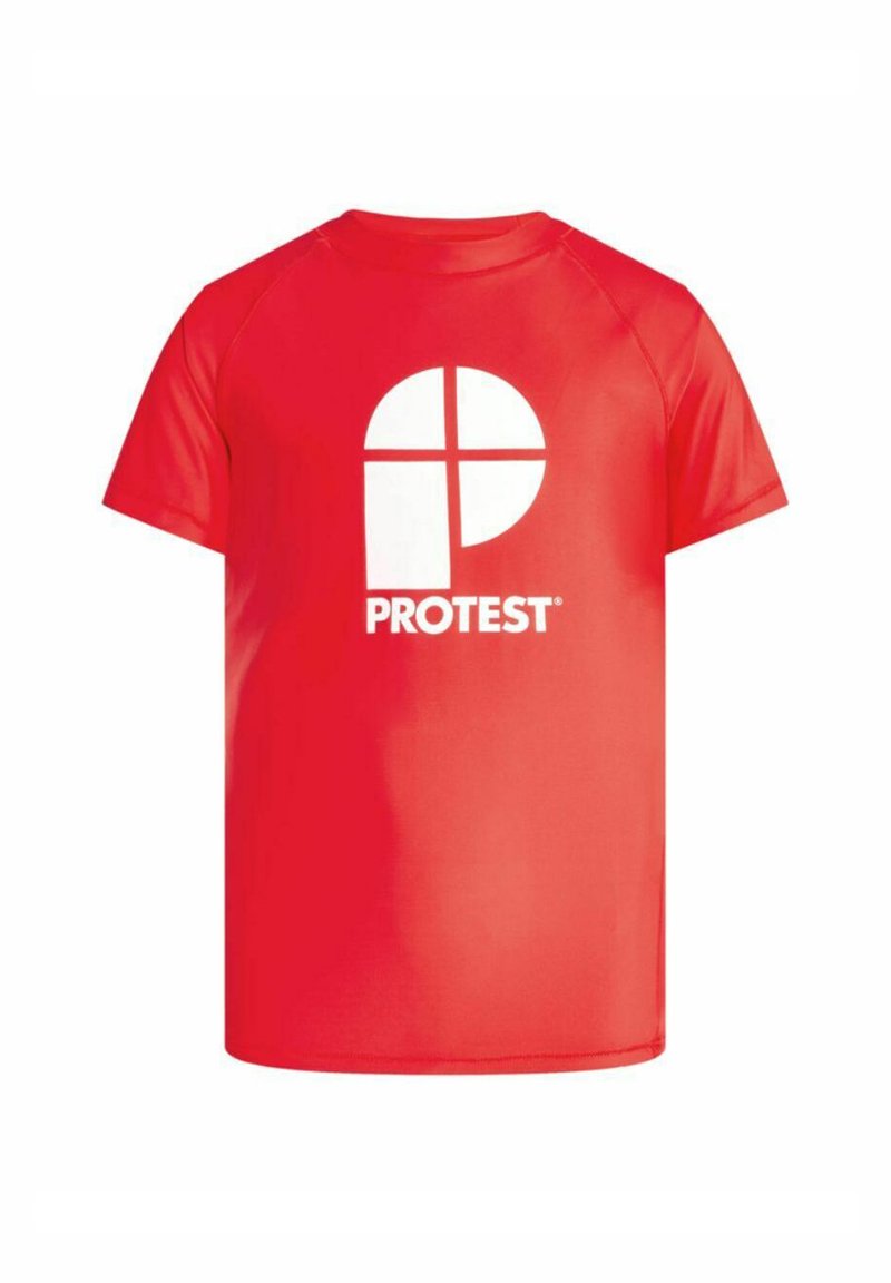 Červené tričko s krátkymi rukávmi s veľkým bielym kruhovým a krížovým logom a textom "PROTEST" nižšie. Hladká tkanina, okrúhly výstrih.