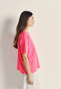 Gris FEMME T-shirt basique en jersey à col rond Coupe régulière 3208490