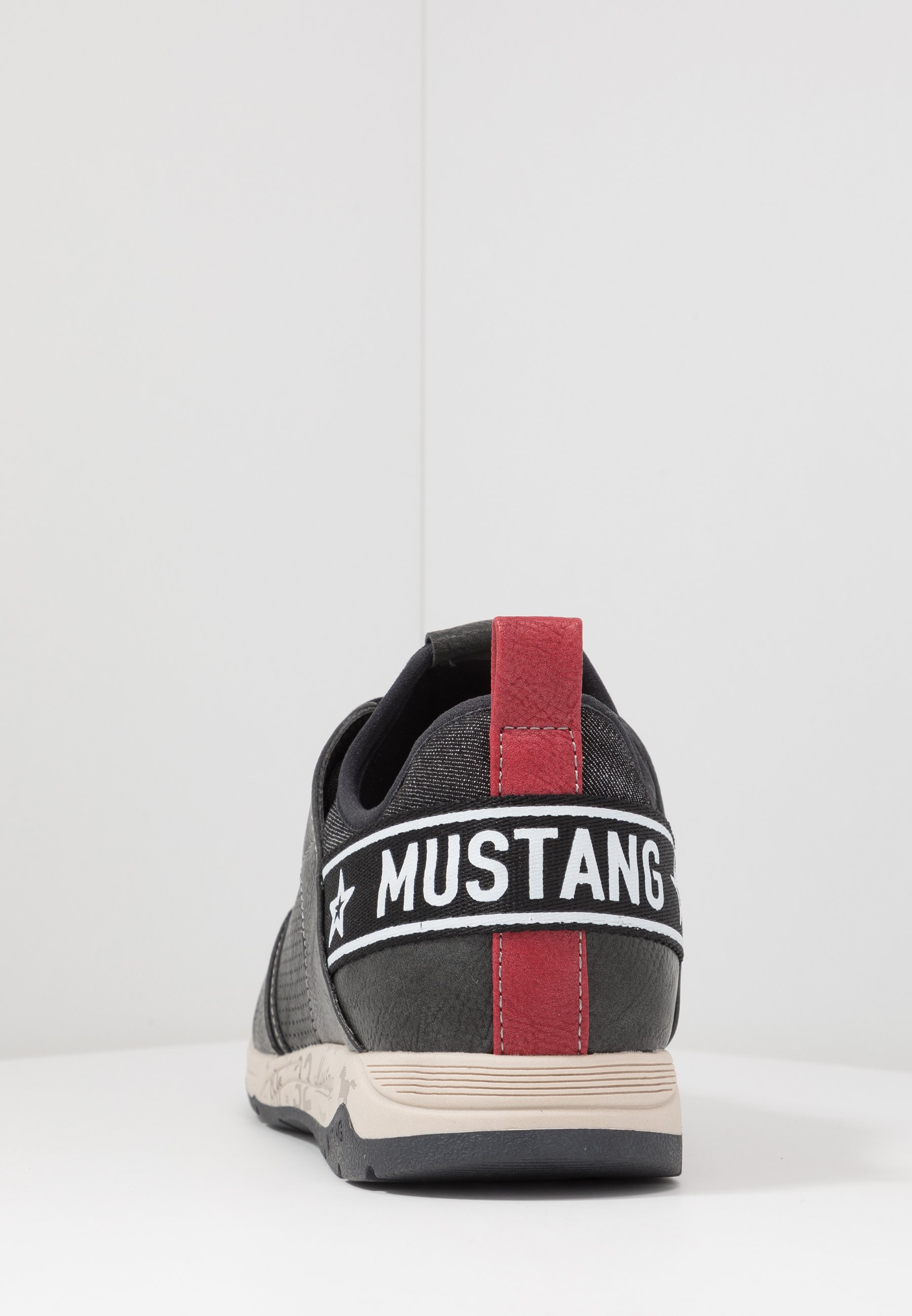 Mustang Joggesko schwarzsvart Zalando.no Mustang Joggesko schwarz Zalando.no