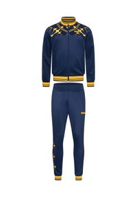 Survêtement bleu marine avec des accents jaunes. La veste possède un col haut et des épaules à motifs ; le pantalon a des poignets élastiques et une marque discrète.