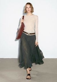 Thumbnail Image 2