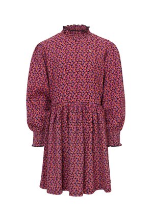 Paarse jurk met een gerimpelde hoge halslijn, lange pofmouwen en een gathered rok, voorzien van een meerkleurig abstract patroon overal.