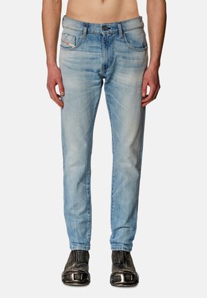 Vaqueros slim fit - light blue