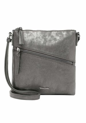 Šedá kabelka přes rameno z umělé kůže s kapsou na zip, nastavitelným popruhem a jemnou texturou. Disponuje elegantním obdélníkovým tvarem a akcentem loga.