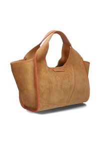 Tan suède handtas met een gestructureerde vorm, met oranje stiksels en dubbele handvatten. Minimalistisch ontwerp met zijzakken.