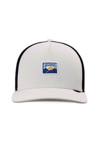 Gorra gris con una parte trasera de malla negra, que presenta un logotipo bordado en forma de cuadrado con montañas y un sol en la parte delantera. Textura suave, visera curva.