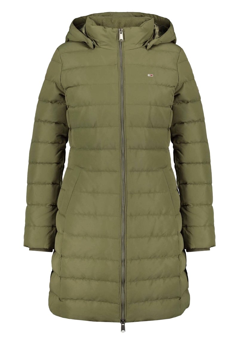Olivgrön puffjacka med huva, vertikala sömmar, dragkedjestängning fram, sidofickor och ribbade ärmmuddar. Längd till mitten av låret, mjuk textur.