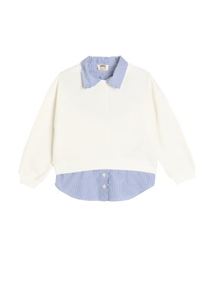 Sweat-shirt blanc avec un col rayé bleu et blanc, présentant des manches longues et un design superposé avec un détail de bouton en bas de l'ourlet.