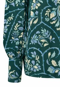 Grüner Stoff mit floralem Muster in Hellblau, Creme und Lavendel. Verfügt über einen gerafften Bund und eine glatte Textur, geeignet für lässige Kleidung.