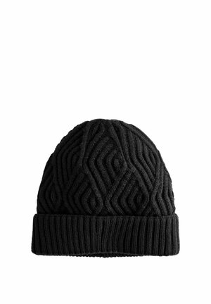 Must pähe Soome musta kudumisega beanie-müts, millel on tekstuuriga geomeetriline muster ja soonik. Valmistatud pehmest ja soojast materjalist mugavuse tagamiseks.