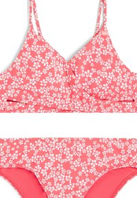 Rosa bikinitopp och biksiniunderdel med ett blommönster av vita blommor, tunna axelband och subtila rynkor på toppen samt en matchande underdel.