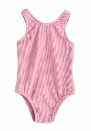 Rosa einteiliges Kinderbadeanzug mit strukturierter Oberfläche, breiten Schultergurten und elastischen Beinöffnungen, auf weißem Hintergrund dargestellt.