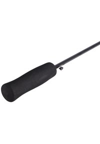 Canne à pêche noire avec une prise en caoutchouc texturée et ergonomique, et un corps cylindrique long et lisse, conçu pour une meilleure prise en main.