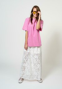 OH APRIL Marškinėliai su spaudiniu - fuchsia