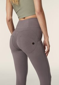 Freddy VITA ALTA CON ZIP E CUCITURE CENTRALI - Leggings - shark