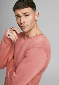 Jack & Jones JJELEO CREW NECK - Trui - slate rose