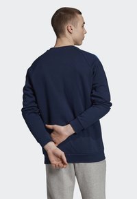 adidas Originals 3-STRIPES CREWNECK SWEATSHIRT - Sweatshirt - blue