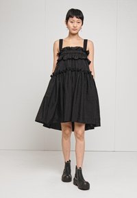 Brogger CASSIE MIDI DRESS - Cocktailkleid/festliches Kleid - fluro yellow stripe