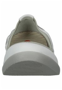 Sneaker bianca con un tallone grigio, suola testurizzata e parte superiore liscia. L'interno presenta un delicato motivo di venatura del legno. Design classico con lacci.