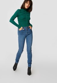 Morgan MENTOS - Pulover - green