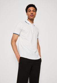 Lindbergh CONTRAST PIPING - Polokošeľa - white