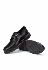 Pikolinos LINARES H - Zapatos de vestir - black