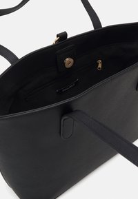 Anna Field Torbica - black