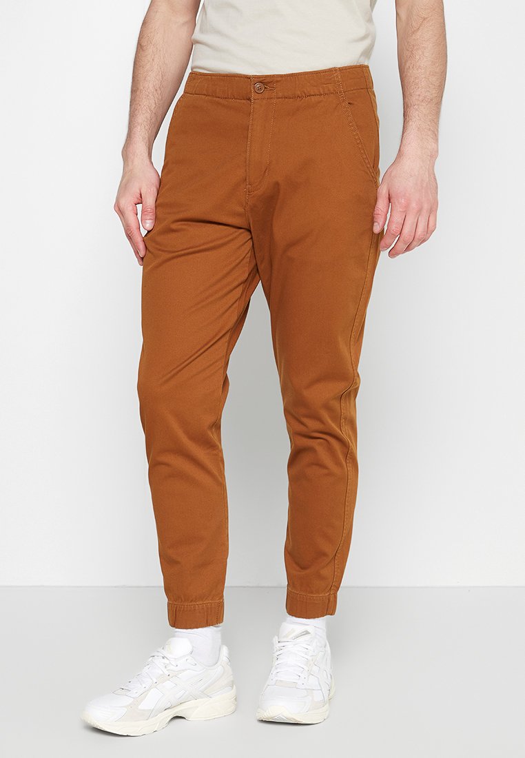 Levi’s® Chino camel
