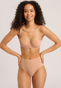 Hanro ALLURE BANDEAU - Kaarituelliset rintaliivit - nude
