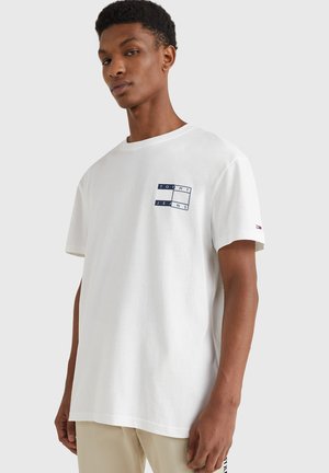 TJM TWISTED FLAG TEE - T-shirt med print - white