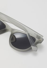 Polaroid NEW UNISEX - Óculos de sol - grey