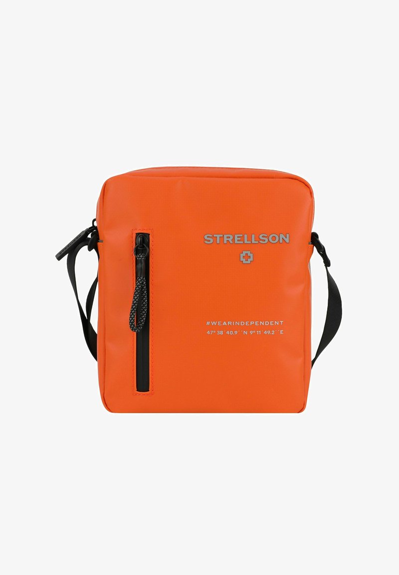 Oranžová obdélníková crossbody taška vyrobená z hladkého materiálu, s přední kapsou na zip, ramenním popruhem a embosovaným logem značky.