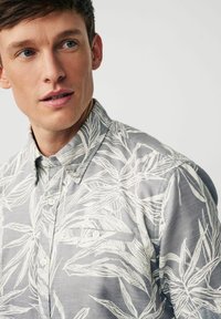 Next SHORT SLEEVE REGULAR FIT - Skjorter - grey